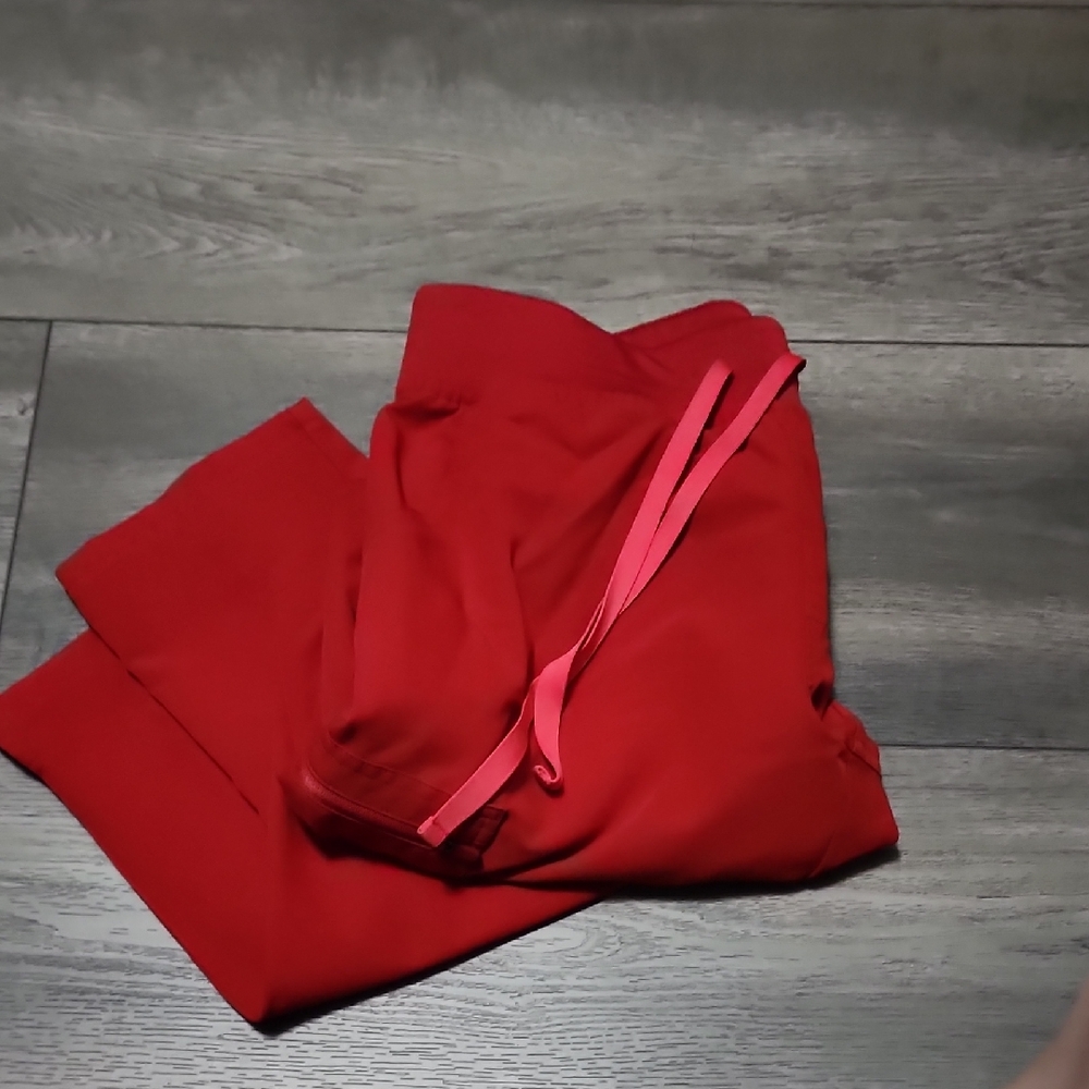 Figs Yola Skinny Pants In Winning Red